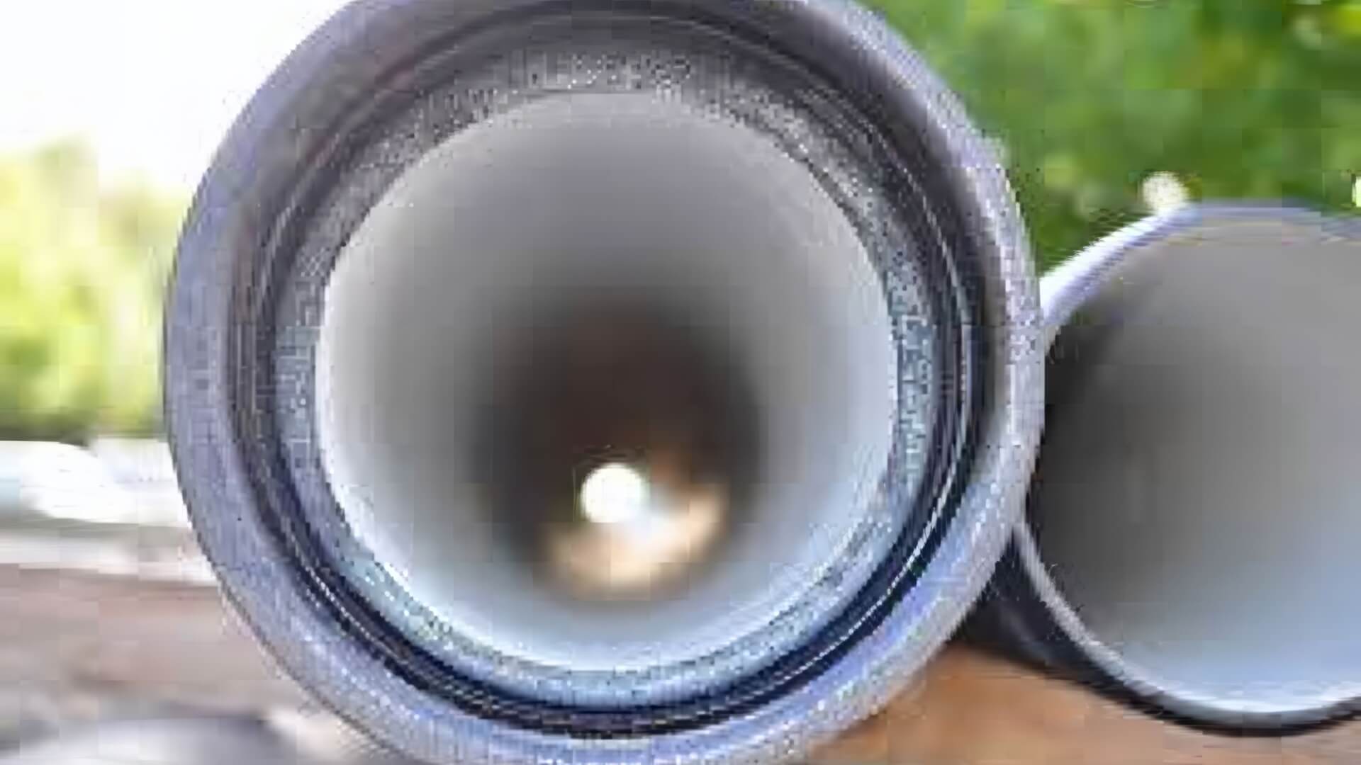 Epoxy resin seals cracks & leaks pipe relining